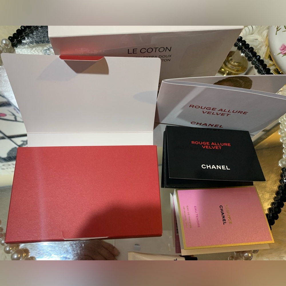 New !CHANEL Le Coton 100 count and a cute Chanel box of samples 😍🙌🏽 - Picture 5 of 6
